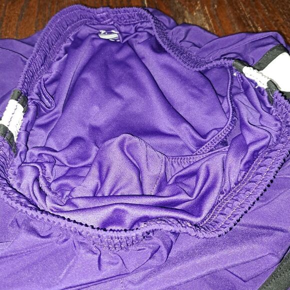 Medium Nike Dri Fit Purple White Lined Athletic Workout Casual Running  Shorts - Picture 2 of 6